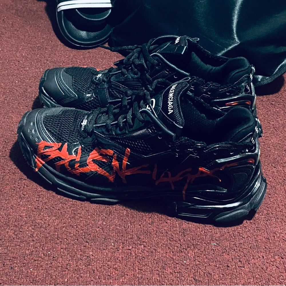Balenciaga Men's Black and Red Sneakers